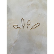 Sim ejector