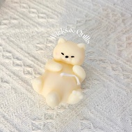 Scented Candle Cuddly Cat | Wicks & Quills | lilin wangi