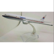 Malaysia Airlines B777 model simulation