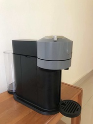เครื่องกาแฟแคปซูล Nespresso vertuo สีเทามือสอง สภาพใหม่มีกล่องอุปกรณ์ครบ มีประกัน