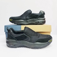 SKECHERS ARCH FIT GOODYEAR/SEPATU SLIP ON PRIA/SEPATU PRIA/SKECHERS ARCH FIT