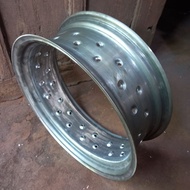 Rims 17 inch wide 5.50 inch