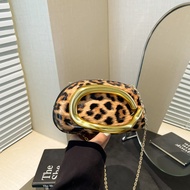 2025 Ladies New Style One-Shoulder Messenger Bag Hetero-Shaped Shell Acrylic Fashion Leopard Print D