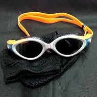 SPEEDO泳鏡-無度數/窄臉/女用/成人運動鐵人泳鏡Futura Biofuse Tri/SD811256B986藍橘