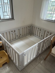 Caraz made in Korea Leaf Baby Playpen Set - White