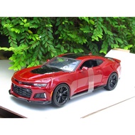Maisto 1/24 (2017)  Chevrolet Camaro ZL1 Special Edition Diecast Model Car (Blue & Red) 1:24