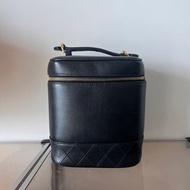 Chanel classic vintage black leather handle Bucket vanity case bag經典中古復古香奈兒小香絕版化妝包兩用手袋桶包#V99