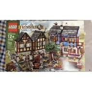 (絕版全新）Lego 10193 中世紀村莊（壓痕盒）