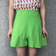 綠色飄飄短裙風短褲