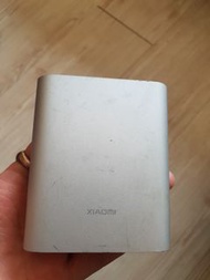 小米行動電源，原廠10400mah，9成新見圖唯此一個唷