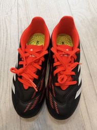 Adidas 兒童足球鞋