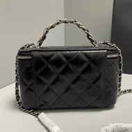 New Chanel < Channel Goods > Chanel 23k Long Box Cosmetic Bag Anytime Anywhere with Mirror Make-up, 