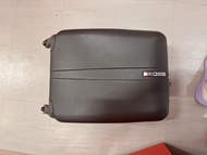 Delsey 深灰色硬殼四輪行李箱