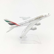 Mô hình máy bay Emirates A6-EEI Airbus A380 16cm MB16090