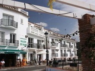 巴爾肯德馬洛公寓式酒店 (Apartamentos Balcon de Maro)