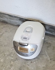 Panasonic 樂聲牌 SR-ND10 電飯煲