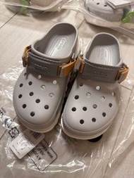 Crocs 拖鞋