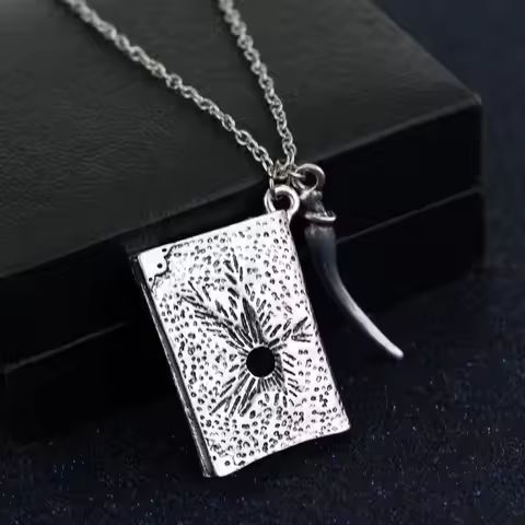 Lord Voldemort's Horcrux Tom Riddle's Diary Serpent Tooth Pendant Necklace Halloween Cosplay Accesso