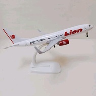CODE C Miniature Diecase Lion Air Plane 20 Cm With Wheels Boeing 737 Toy