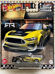 Hot Wheels 2023 Premium Boulevard ‘18 Ford Mustang RTR Spec 5