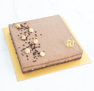 Sugar Free | Keto Friendly | Low Carb | Gluten free | Hazelnut Cake Upsize 18x18 cm | Halal Certified |Free Birthday Pack