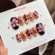 Siena nails | Burgundy nails | Cute nails | Graduation nails | Modern nails