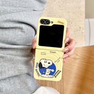 Vòng đeo tay Snoopy hoạt hình Ốp điện thoại cho Samsung Galaxy Z Flip 7 3 4 5 6 Z flip7 zflip 7 vỏ l