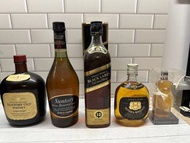 陳年三得利 Suntory Old Whisky 壽字 750ml + Special  Reserve Whisky  660ml + Johnnie Walker Black Label 700ml + Nikka Gold &amp; Gold Whisky 350ml + Suntory 酒辦 套裝優惠價 (特惠價，勿議)