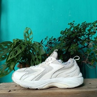 sepatu gunung treking trailrunning outdoor tnf size 42,5 second