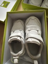 白色波鞋