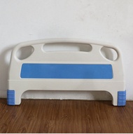 เตียงดูแล ABS หัวเตียงและท้ายเตียง แผ่นดูดติดผนังแบบพลาสติก อุปกรณ์เตียงไขว้ บัตรหัวเตียง