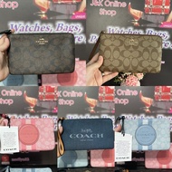 Coach Large Single Zip Wristlet