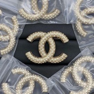 Chanel香奈儿经典双C金色胸针✨附原装盒/纸袋/卡纸/尘袋 顺丰包郵