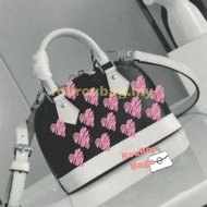 New new Arrival Quality B0UTIQUE Crossbody Bag 6f1 e43