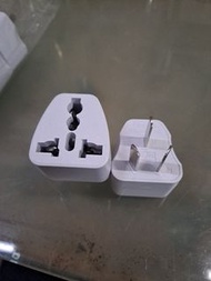 萬用旅行插頭轉換器