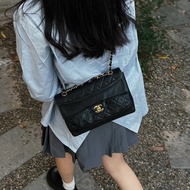 Chanel • Cf 23 經典黑金羊皮翻蓋包 附子包