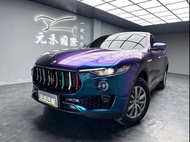 2021年式 Maserati Levante Elite 3.0 汽油 (原車黑色)包膜藍紫變色龍 渦輪增壓/V型六缸