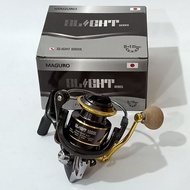 MAGURO SLIGHT SAIZ:1000 FISHING REEL