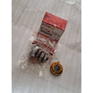 CAMSHAFT ASSY YAMAHA R15 CRANKSHAFT V3 MT15/ ORIGINAL VIXION R/ YGP BK6-E2170-01