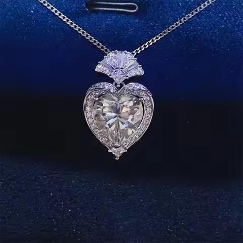 Sweet Love Heart Pendant Necklace For Women 3ct Moissanite PT950 Platinum | Romantic heart design, g