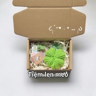 Lucky 4-leaf clover keychain (charm string included)