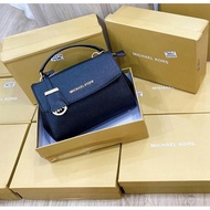 Elegant women's office handbag with lid size 23 fullbox super vip