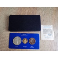 Malaysia Proof Coin Set - 1982 25th Independence 500 Ringgit  Gold Proof Coin Set Of 3 / Merdeka Ke-