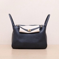 HERMES(愛馬仕) Lindy 30 89黑色 TC皮 X刻 金扣