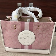 COACH Dempsey 系列丹寧色托特包