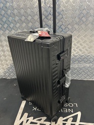 罕有日本品牌Roamingローミンぐ高端鋁合金框黑碳灰26吋行李箱旅行箱 65 x 44 x 26cm （日本原價40291円）