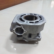 Yamaha TZR150 Cylinder Block Japan New Old No Package Box A Few Marks. Overall Condition Is Beautifu