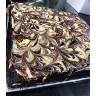 READ DESCRIPTION. MOIST BROWNIES CHEESECAKE HALAL
