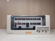 巴士模型     九巴車皇  付歡樂天地水貼  68X綫