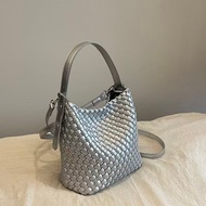 Ready Stock Korean Style Woven Bucket Bag Female Large-Capacity Messenger Bag High-End Sense S
